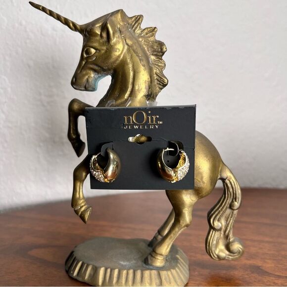 nOir earrings 🖤 new 🖤 clear/white stones with gold tone - Picture 3 of 5